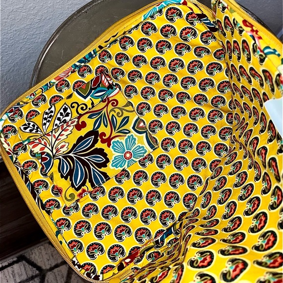 Vera Bradley Tablet Laptop Pouch - Picture 2 of 3